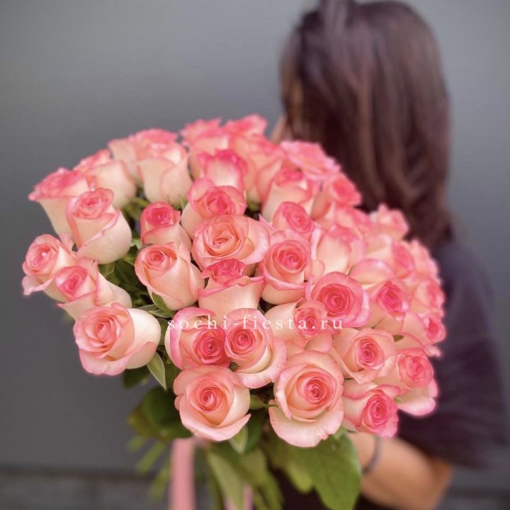 Охапка Роз Джумилия в Сыктывкаре