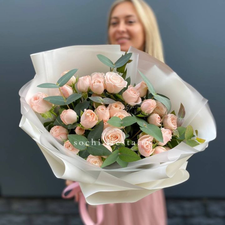 Букет кустовых роз "Фреш" в Сыктывкаре