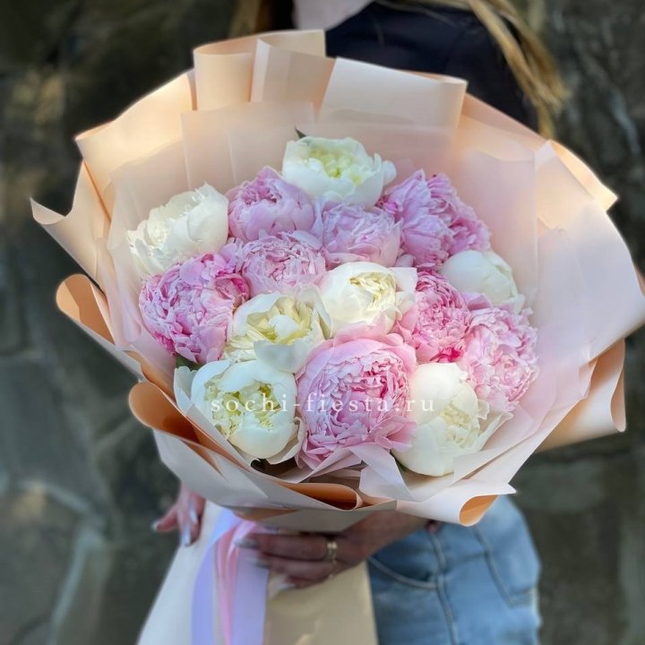 Букет 15 зефирных пионов в Сыктывкаре