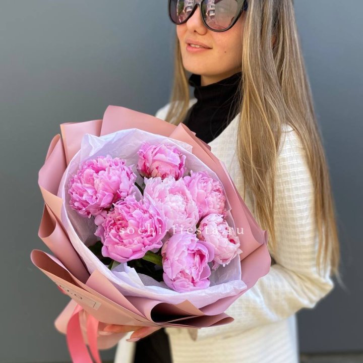 7 пионов в оформлении в Сыктывкаре