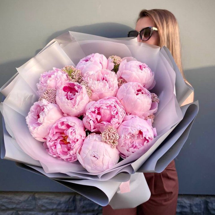 Букет с пионами "Стайл" в Сыктывкаре
