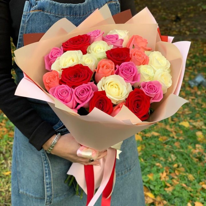 25 роз "Карусель" в Сыктывкаре