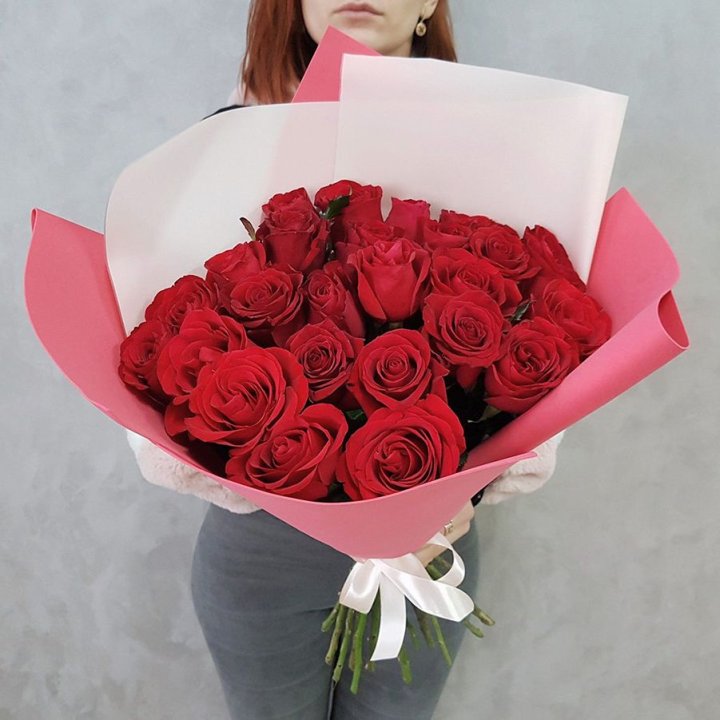 25 Красных роз рози вайт в Сыктывкаре