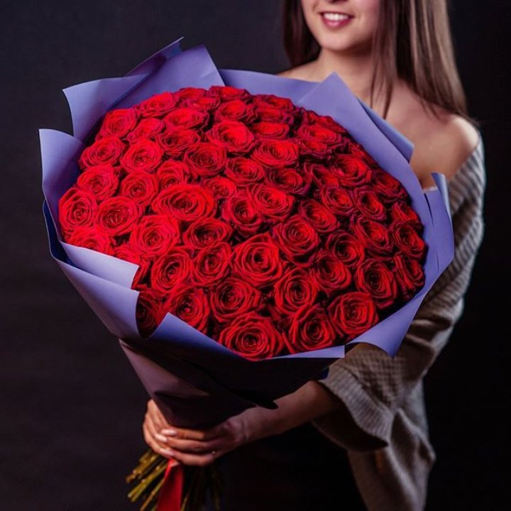 71 красная роза в Сыктывкаре