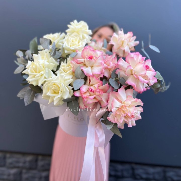 15 Французских роз в боксе в Сыктывкаре