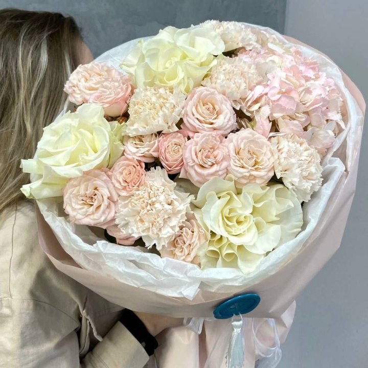 Дизайнерский букет "Джентел" в Сыктывкаре