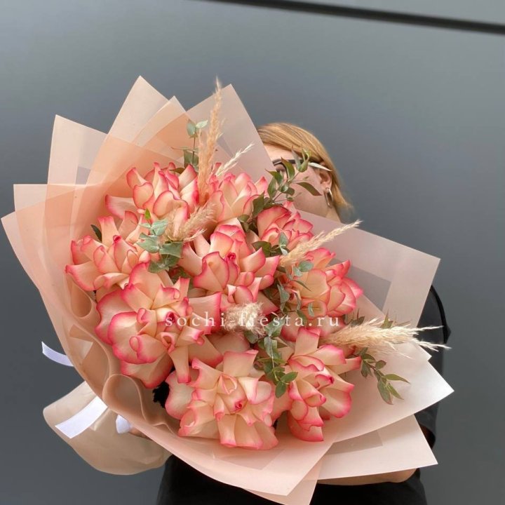 9 Французских роз Джумилия  в Сыктывкаре