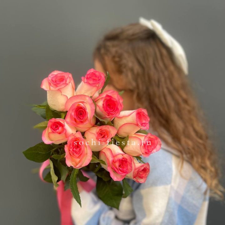 11 роз "Джумилия" в Сыктывкаре