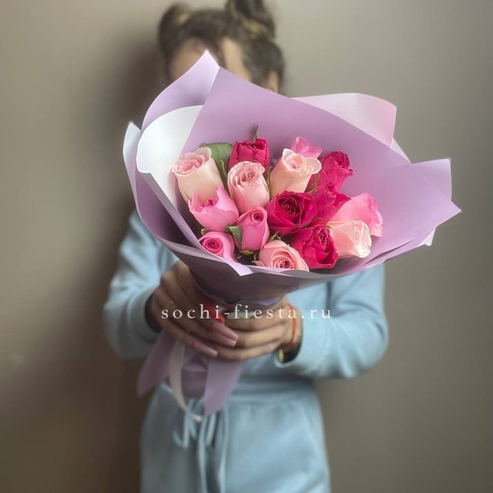 Букет из 15 роз Микс (Кения) в Сыктывкаре