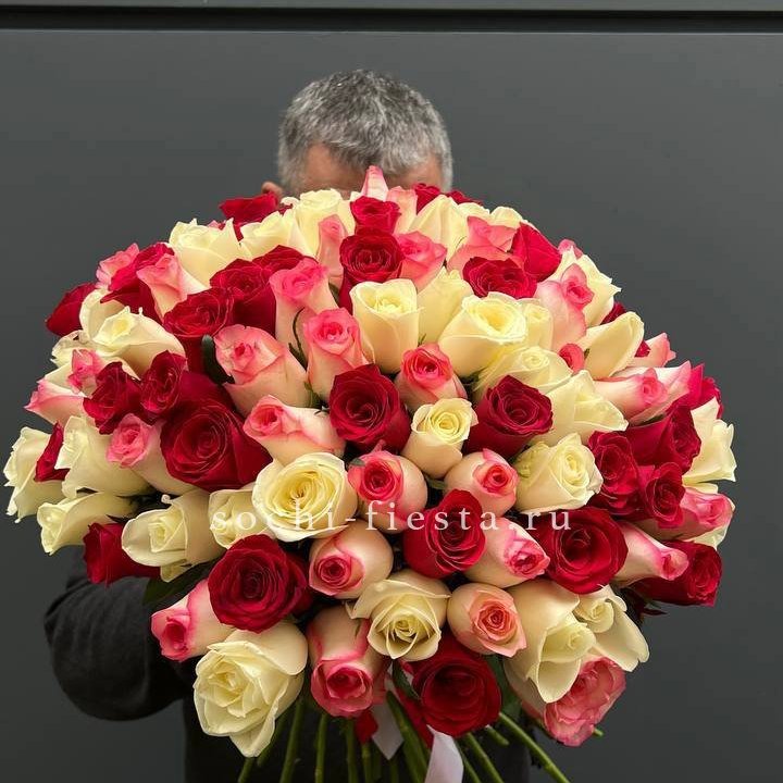 101 разноцветная роза "Джули" в Сыктывкаре