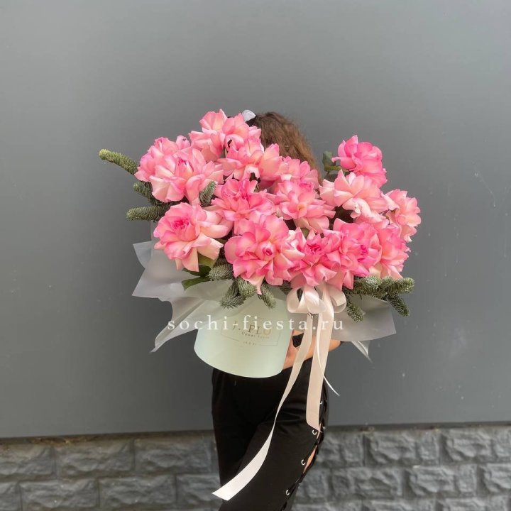 Бокс из 15 французских роз в Сыктывкаре