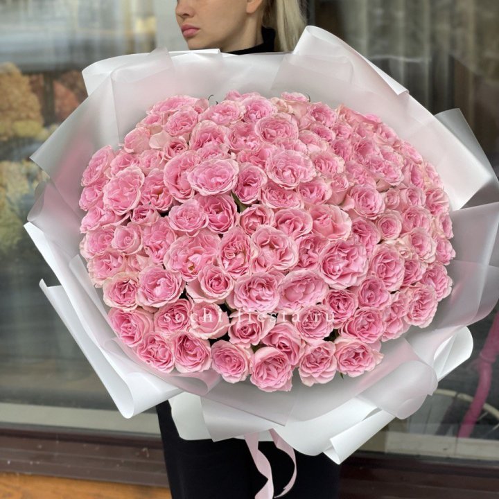 101 нежно-розовая роза в Сыктывкаре