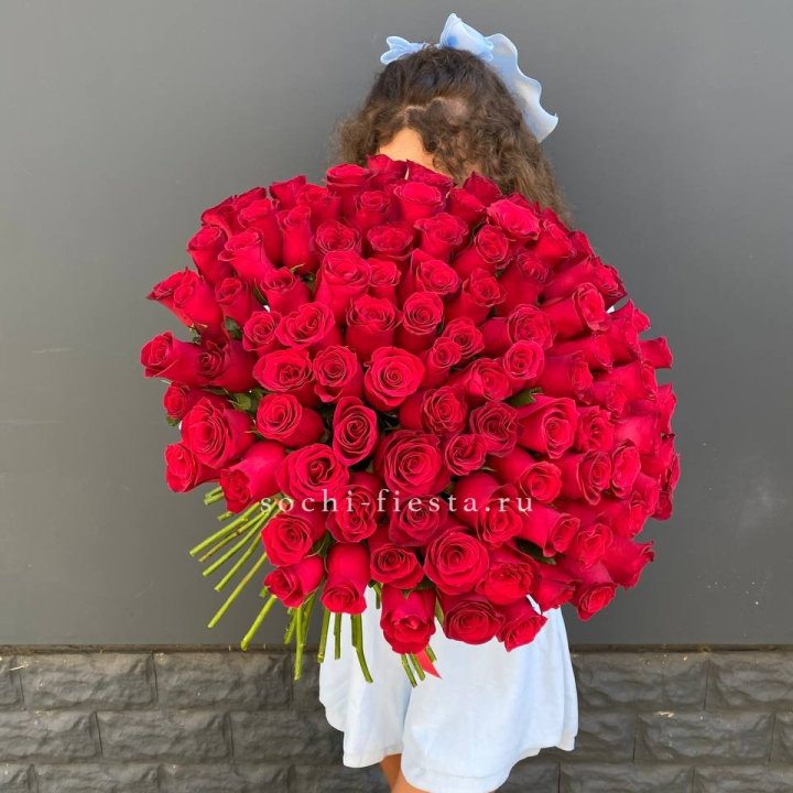101 красная роза в Сыктывкаре