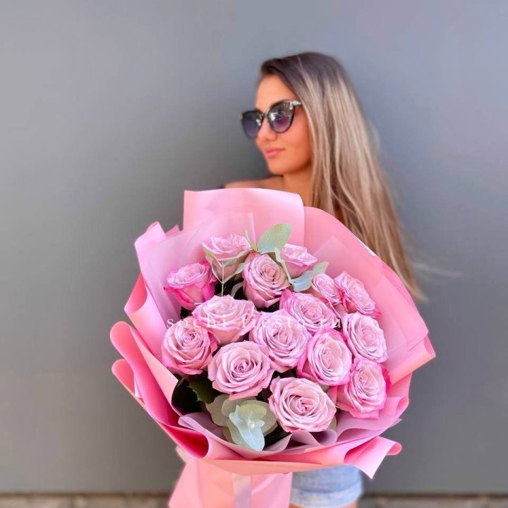 Букет розовых роз 2 в Сыктывкаре