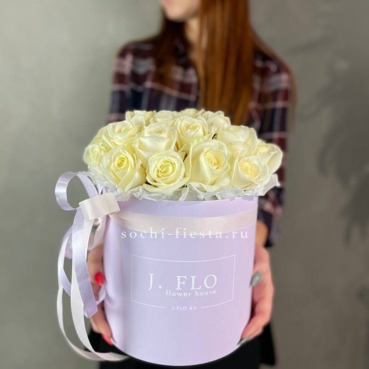 25 роз в цилиндре  в Сыктывкаре