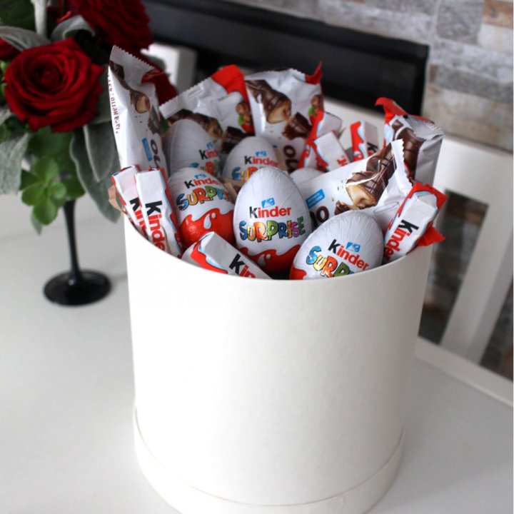 Коробка с киндерами  в Сыктывкаре