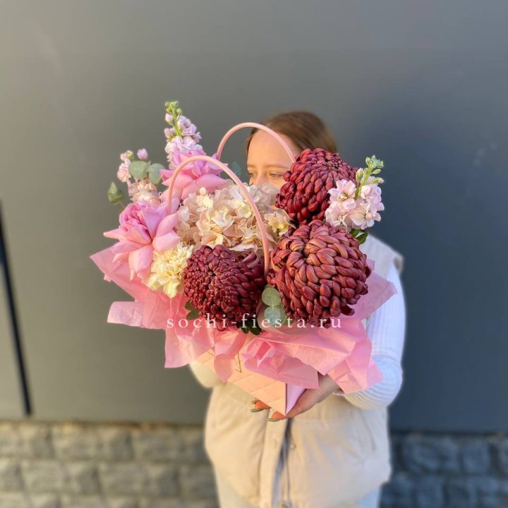 Сумочка нежная с бигуди в Сыктывкаре