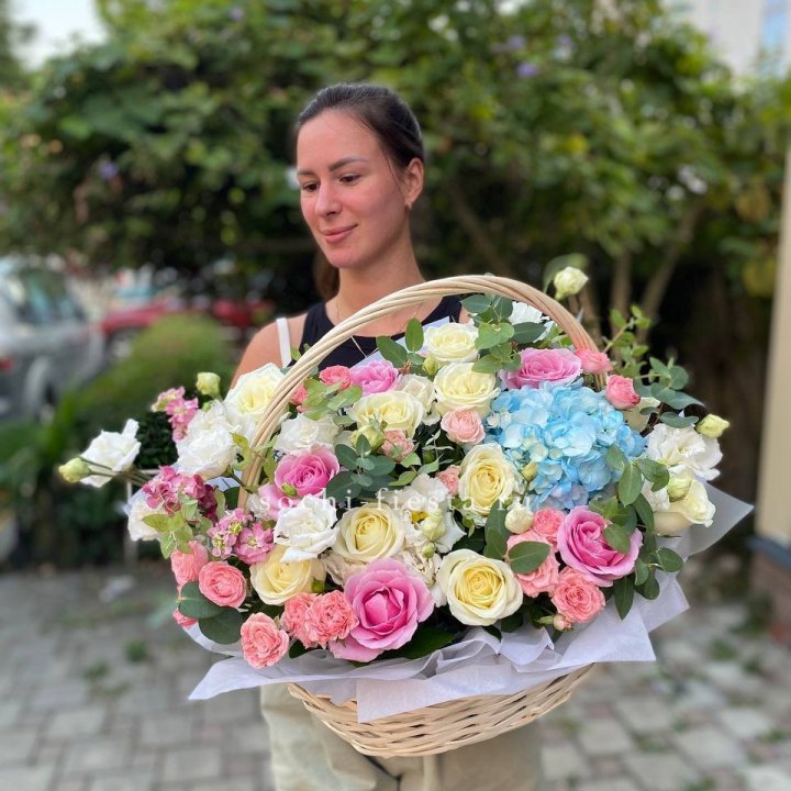 Цветочная корзина №2 в Сыктывкаре