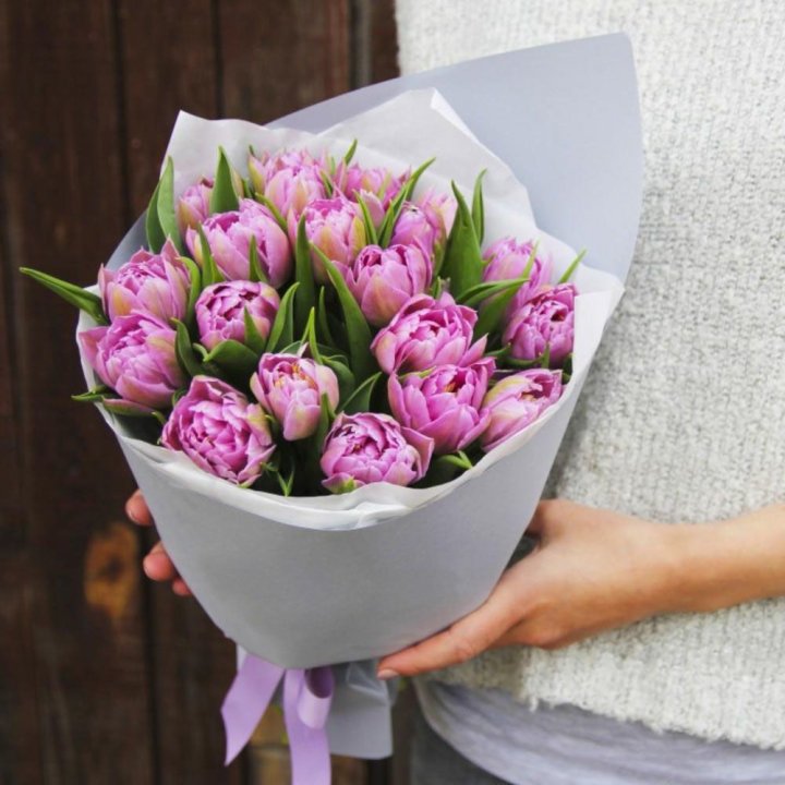 Букет пионовидных тюльпанов в Сыктывкаре