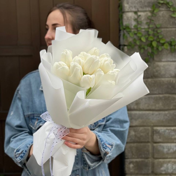 Букет белоснежных тюльпанов в Сыктывкаре