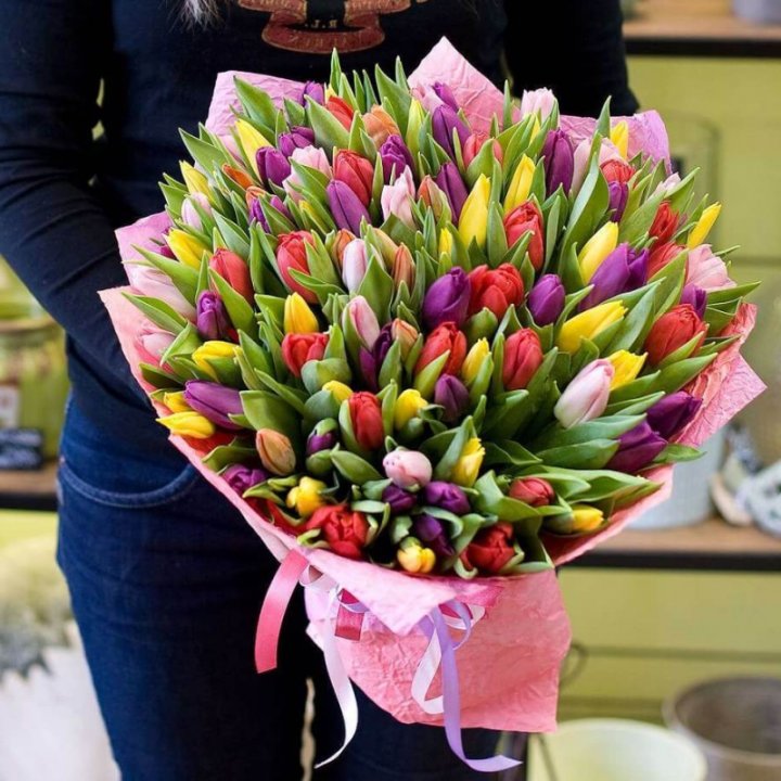 101 тюльпан "Джуси" в Сыктывкаре