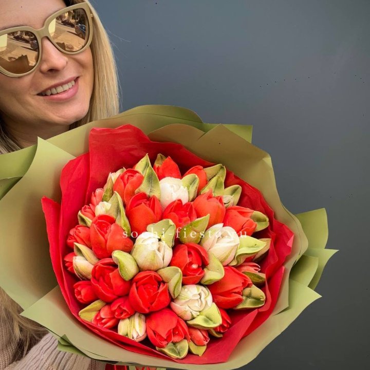 Зефирный букет из тюльпанов в Сыктывкаре
